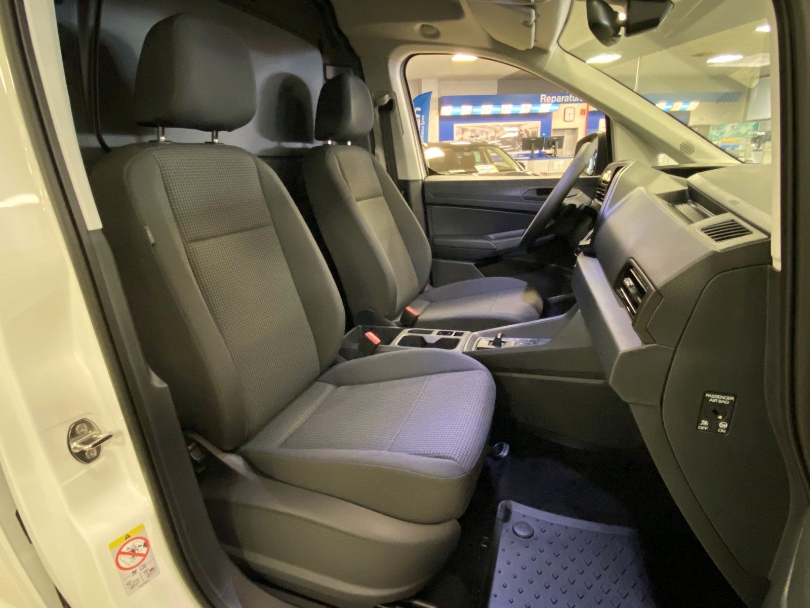 Fahrzeugabbildung Volkswagen Caddy Maxi 2.0 TDI+DSG+Kasten+2030 GARANTIE+250t