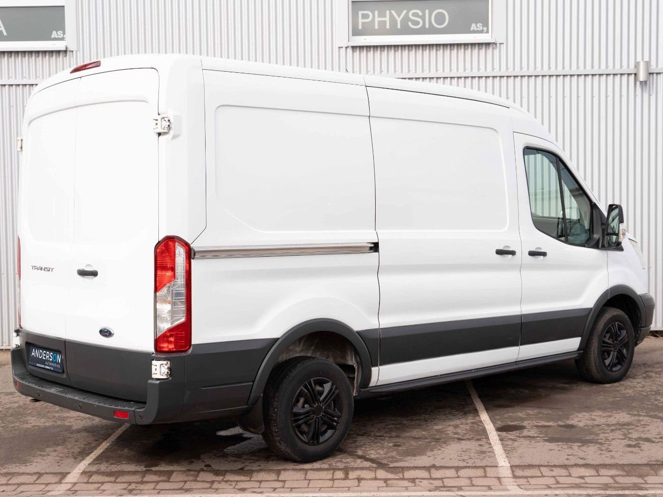 Fahrzeugabbildung Ford TRANSIT KASTEN 2.0 TDCI L2H2 PDC TEMP KLIMA ALLW