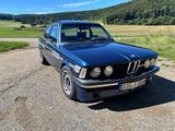BMW 323 - BMW 323: Limousine