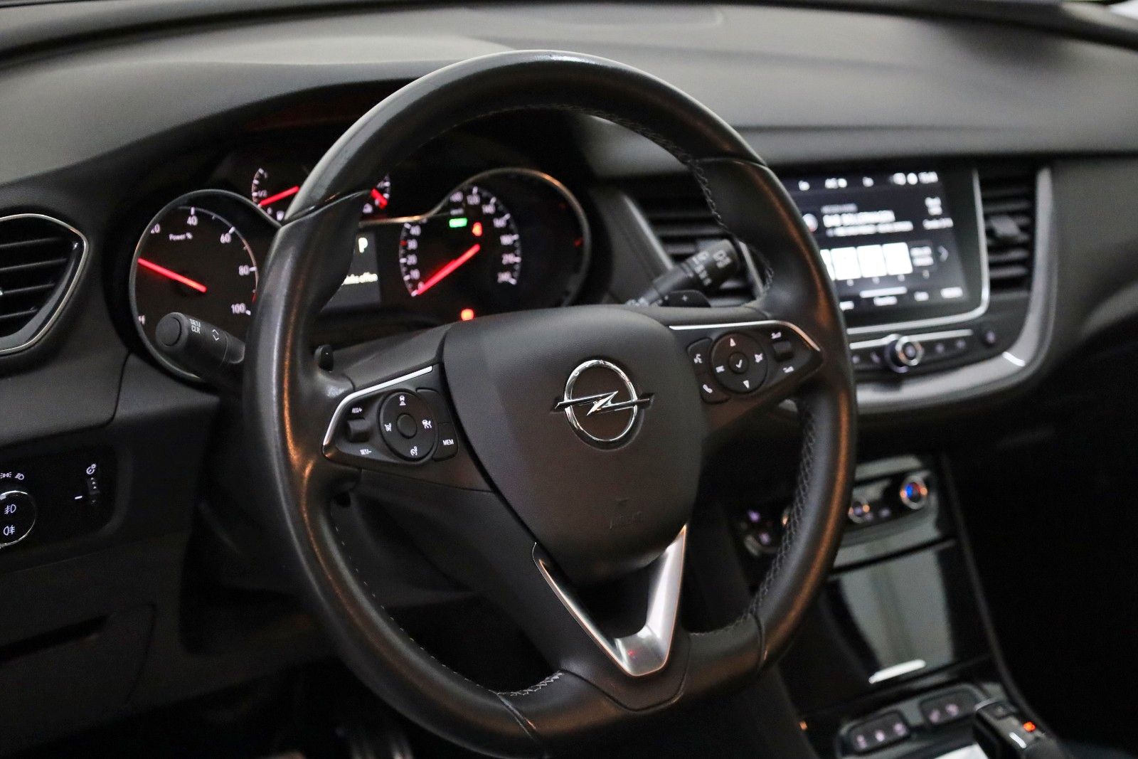 Fahrzeugabbildung Opel Grandland X Innovation Leder,Navi,LED,ACC,AHK