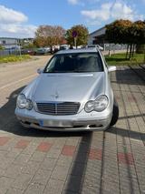 Mercedes-Benz Mercedes C180 - gebrauchte Mercedes-Benz C 180 aus dem Jahr 2001