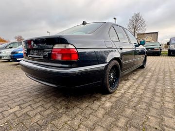 BMW 523 - 9
