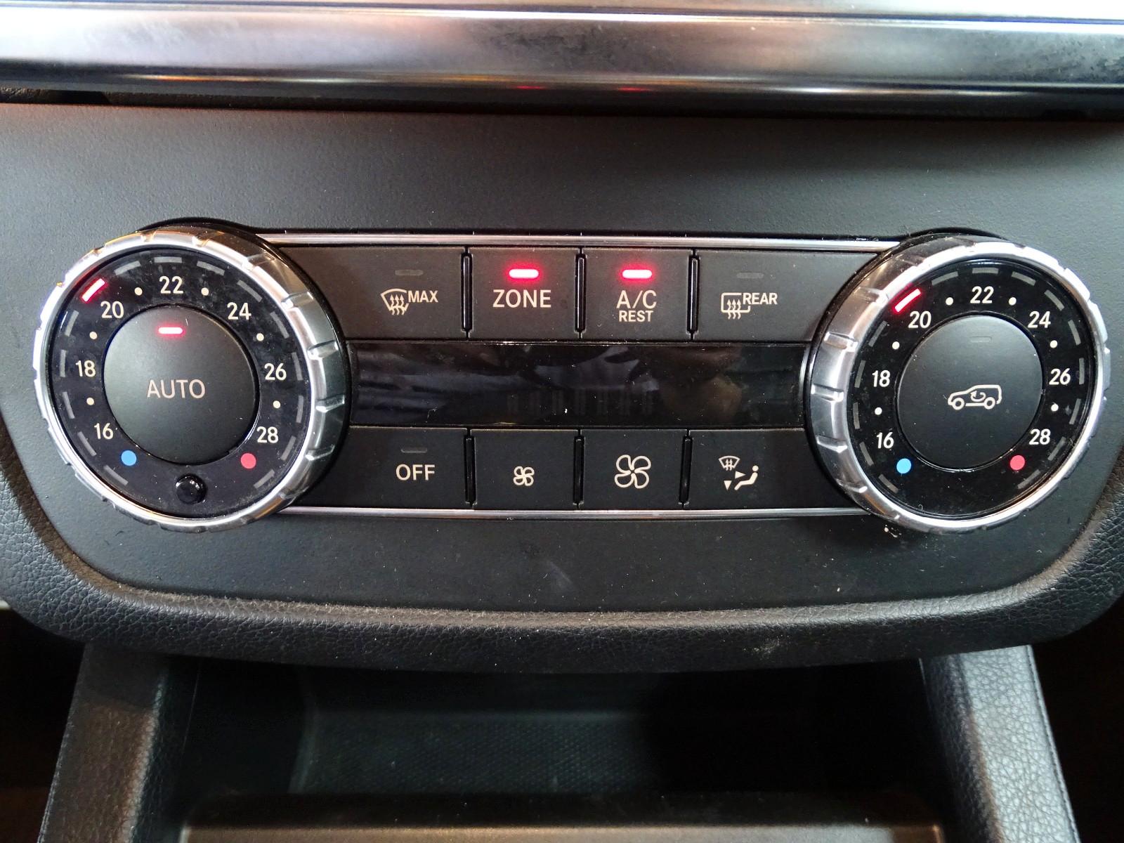 Mercedes-Benz ML 350 CDI BlueTec 4Matic*AHK+PANO+LEDER