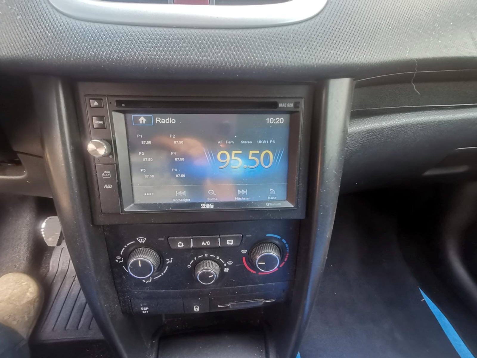 Peugeot 207 2009 — photo 10