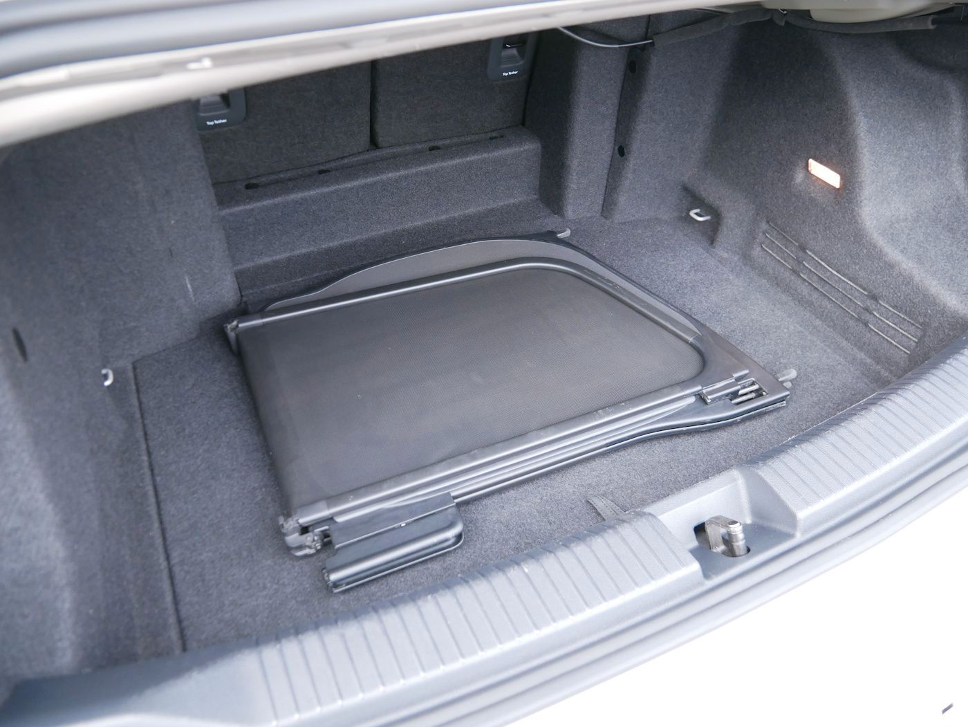 Fahrzeugabbildung Volkswagen T-Roc Cabriolet 1.0 Style AHK ACC SHZ Klimaautom