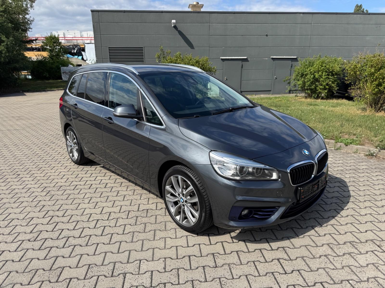 BMW 220d Gran Tourer Sport Line*HEAD-UP*1.HAND*AHK*