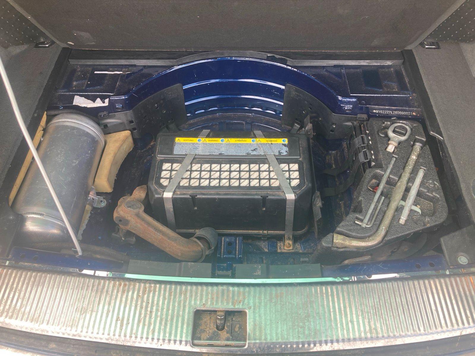 Volkswagen Touareg 2005 — photo 7