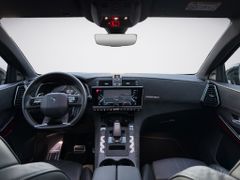 Fahrzeugabbildung DS Automobiles DS 7 Crossback E-Tense 300 4x4 Perform. Line +