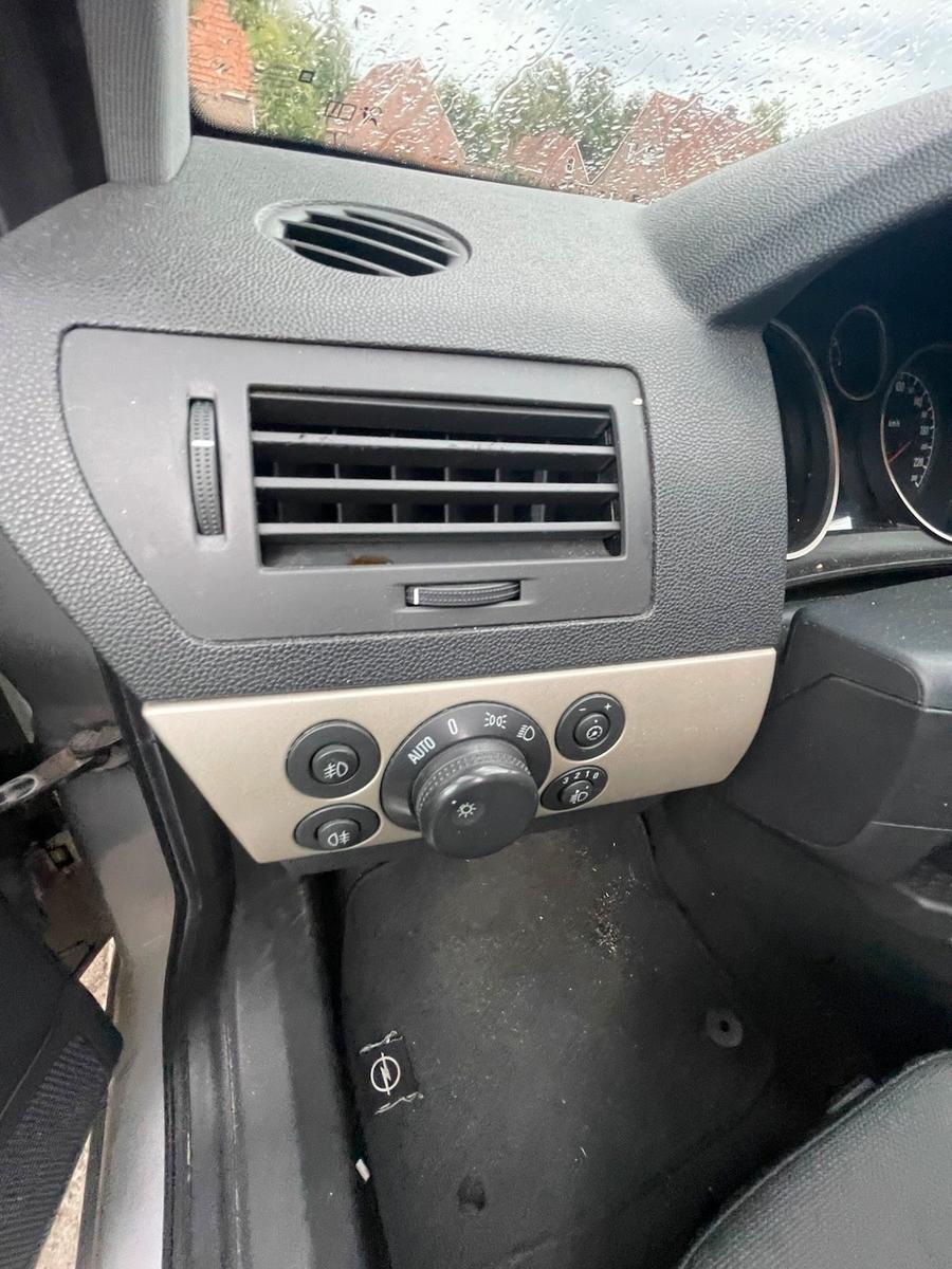 Opel Astra 2007 — photo 12