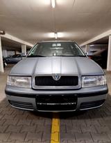 Skoda Octavia 1.6 Sr - Skoda Octavia aus 2003: Kombi