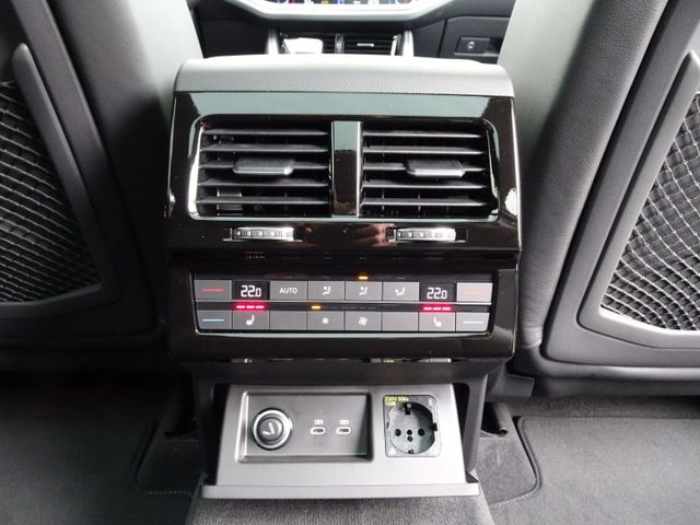 Touareg R-Line 3.0 TDI 22''/Nacht/LUFT/HUD/Pano/