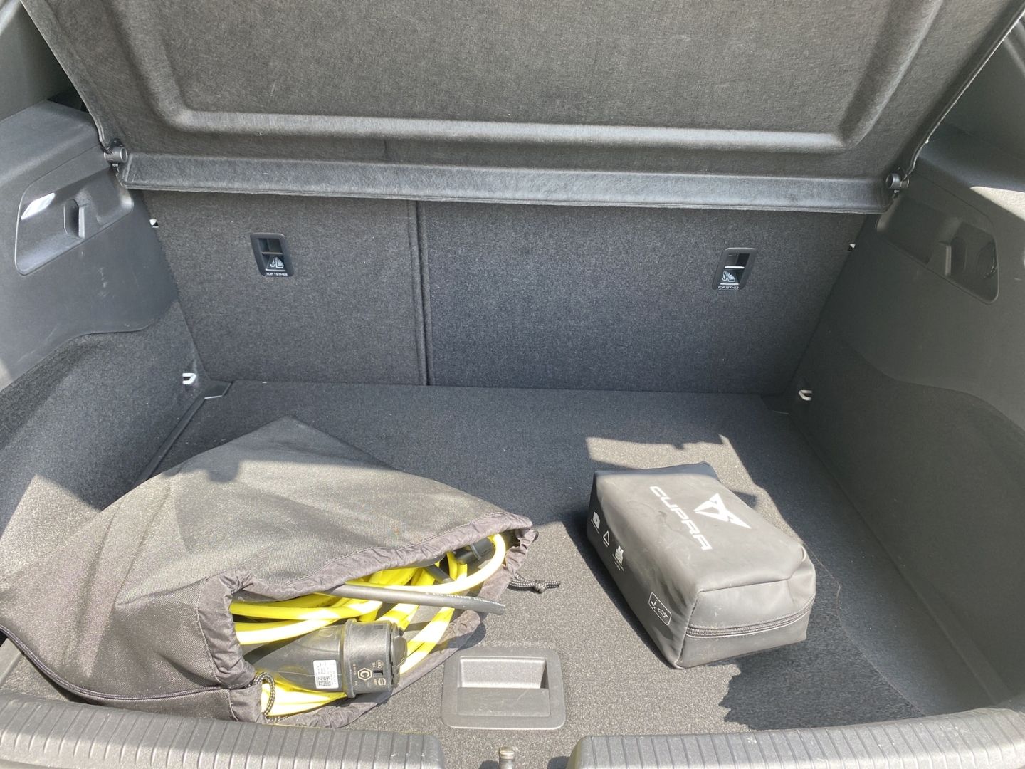 Fahrzeugabbildung CUPRA Born Basis 150kW *digitales Cockpit *LED *Mehrzo