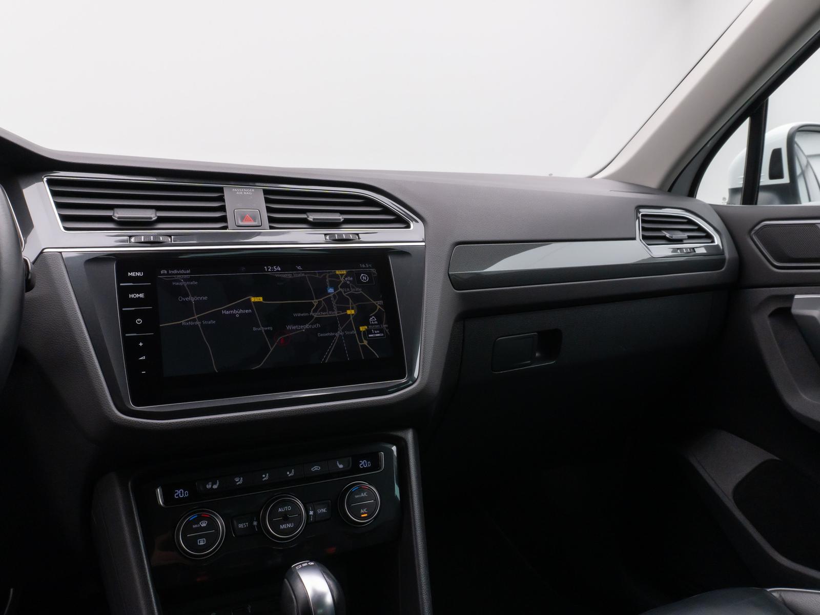 Volkswagen Tiguan Highline Kamera HUD DAB ACC LED 21Zoll
