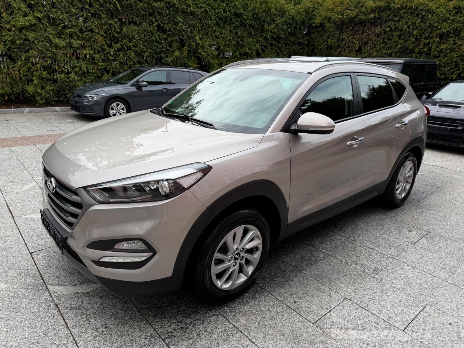 Hyundai Tucson 1.6 Blue Intro Edition *Navi*Kamera*PDC*