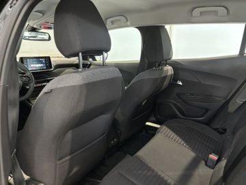 Fotografie des Peugeot 2008 Elektro Active Pack