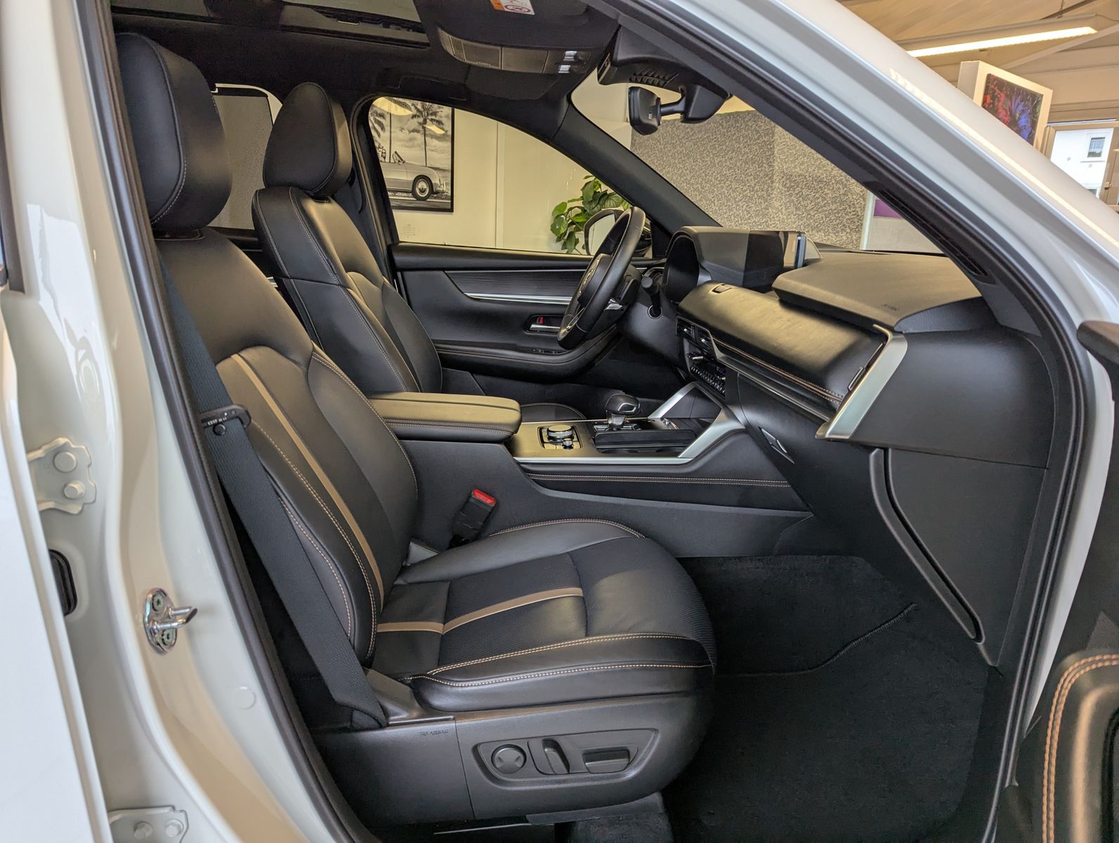 MAZDA CX-80 2.5 SKYACTIV PHEV 327 HOMURA+ 7-Sitze Pano - Image 16