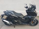 Honda ADV 350 in Schwarz Preisvorteil 500 € - HONDA ROLLER 50