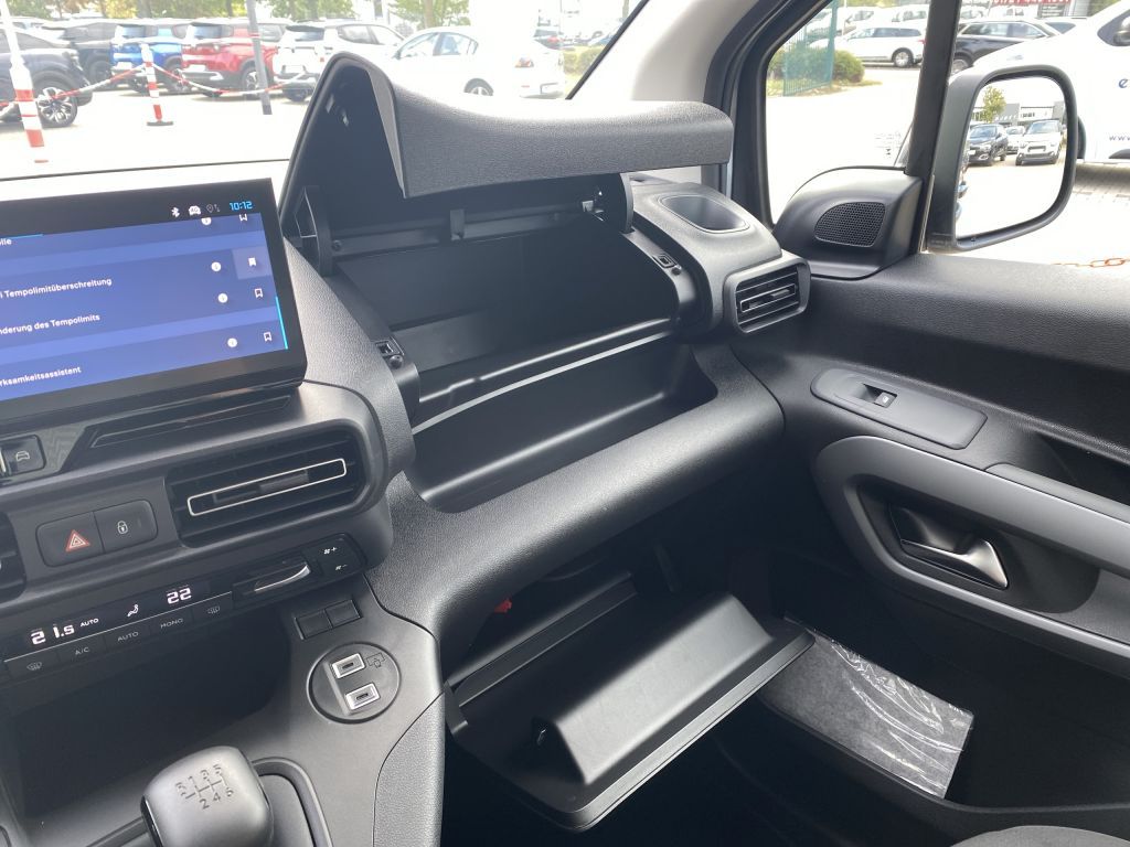 Fahrzeugabbildung Citroën Berlingo M Benzin 110 PLUS *Sitzh.*Rückfahrkam*