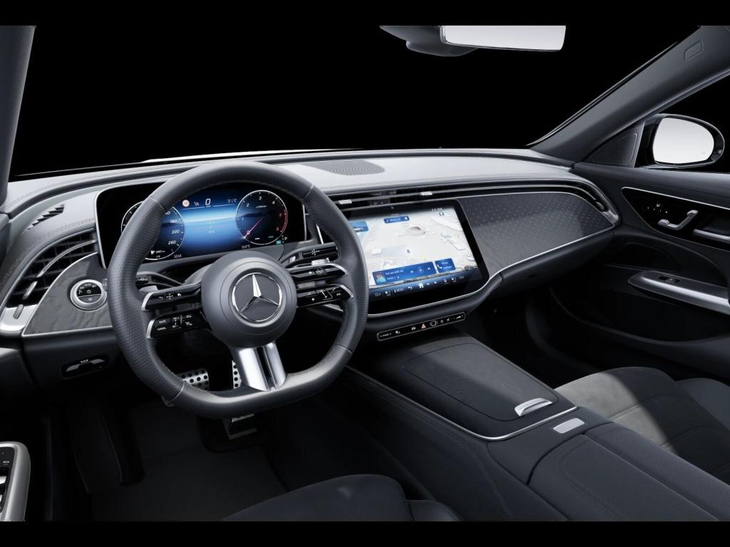 Mercedes-Benz E 220 d T AMG EDITION NIGHT DISTR AHK PANO 360°