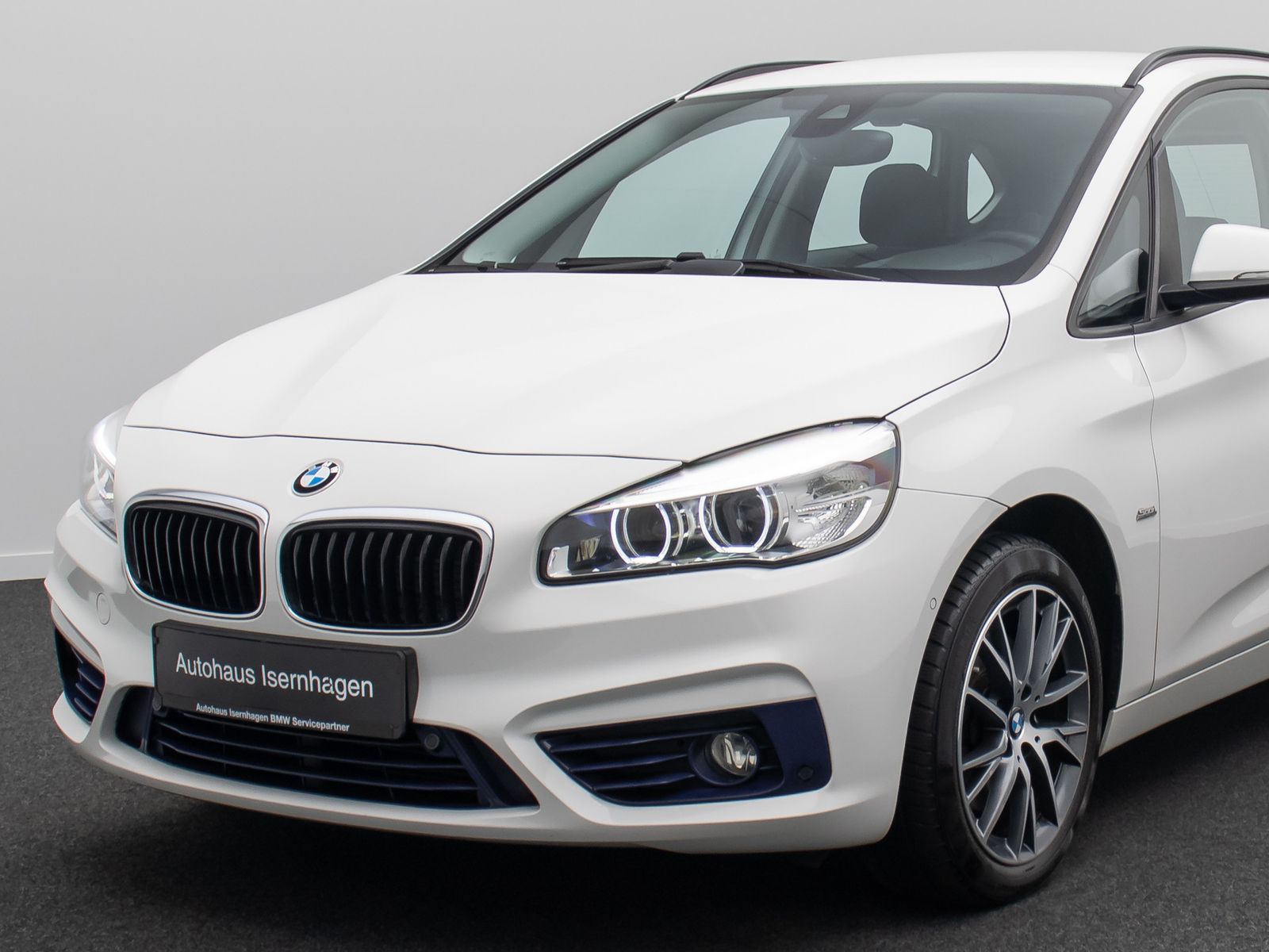 Fahrzeugabbildung BMW 218i Active Tourer Sport Line ParkAssis Navi LED