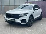 Volkswagen Touareg V6 TDI 4M LED AHK Leder Assist Luft 21" - gebrauchte Volkswagen Touareg aus dem Jahr 2019