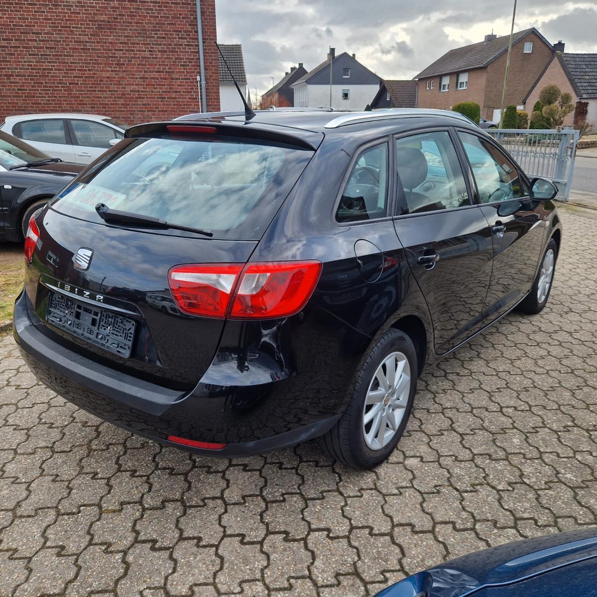 Seat Ibiza 2012 — interior
