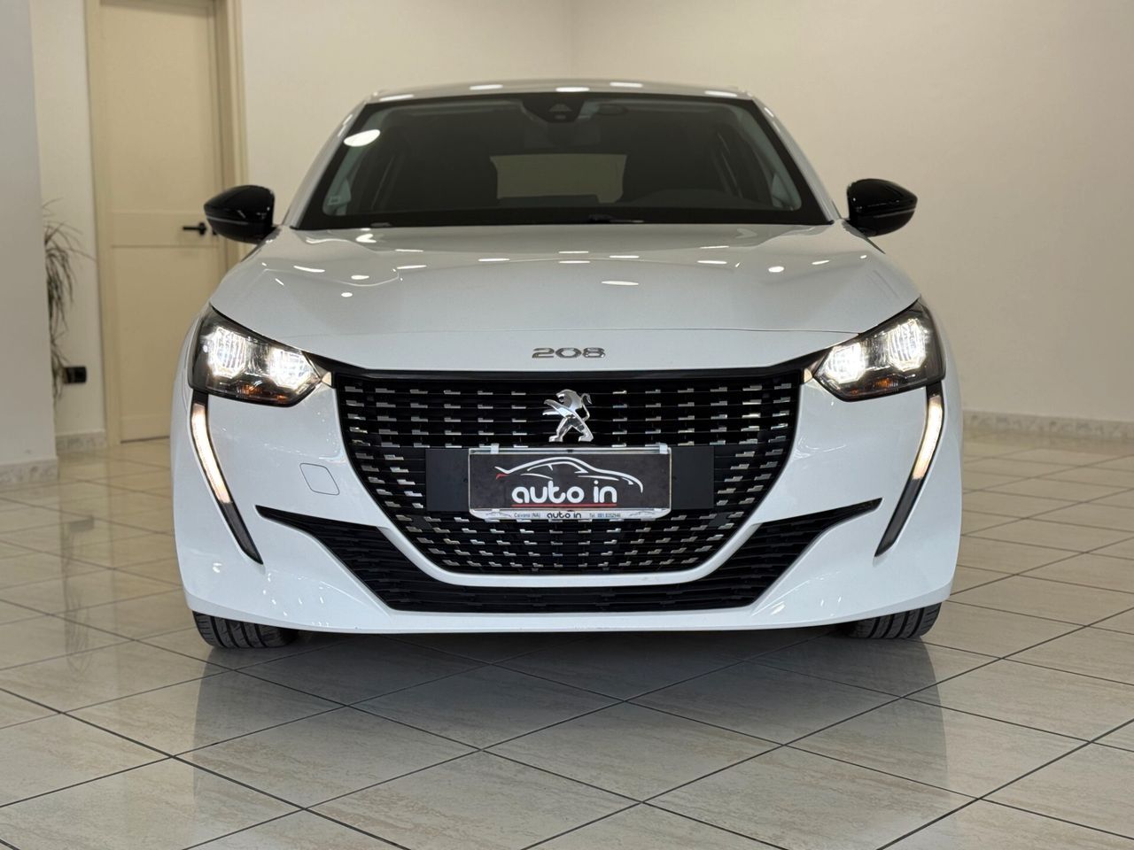 PEUGEOT 208