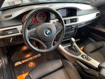 BMW Touring 330d xDrive *PANO*NAVI*PDC*SZHZ*LEDER*