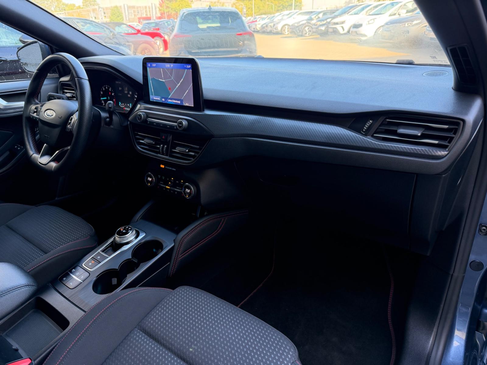 Ford Focus  ST-Line/SPORTPAKET/AHK/ACC/PANORAMA