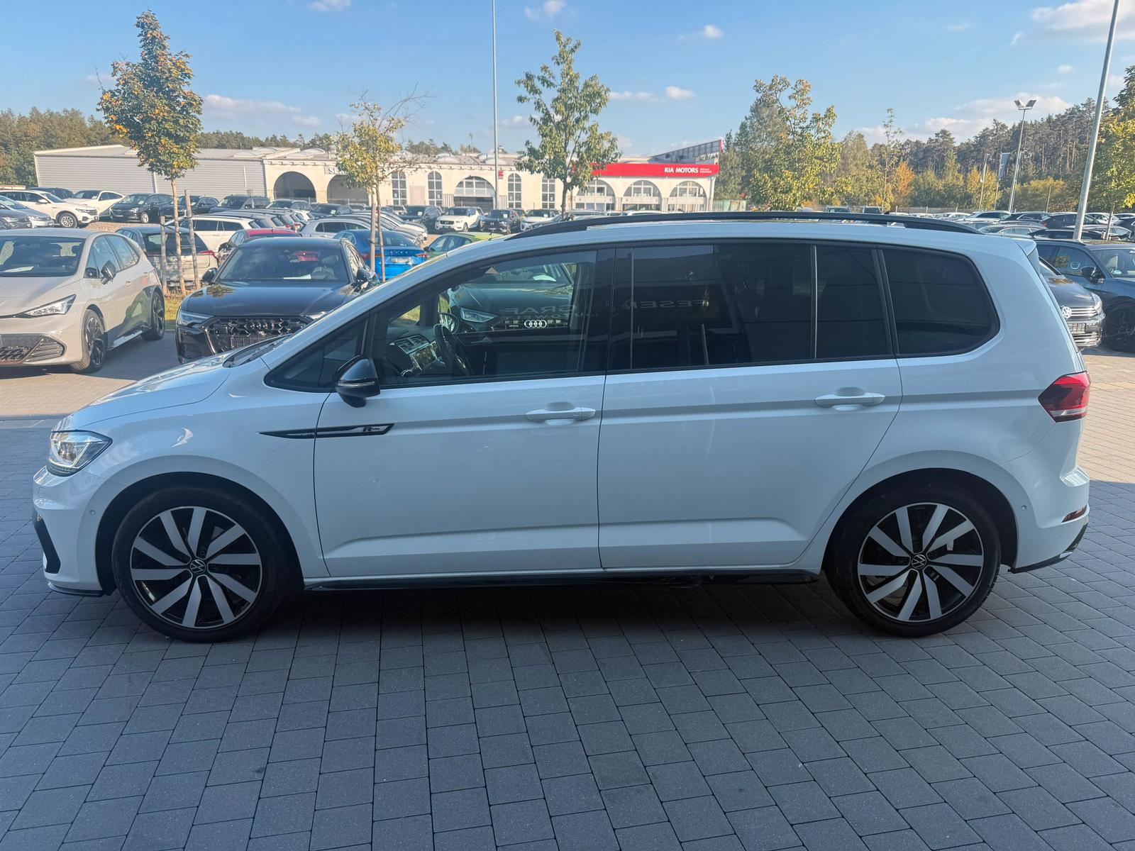 Volkswagen Touran 2.0 TDI R line PAN AHK 7SITZ DAB NAVI LED, миниатюра 4