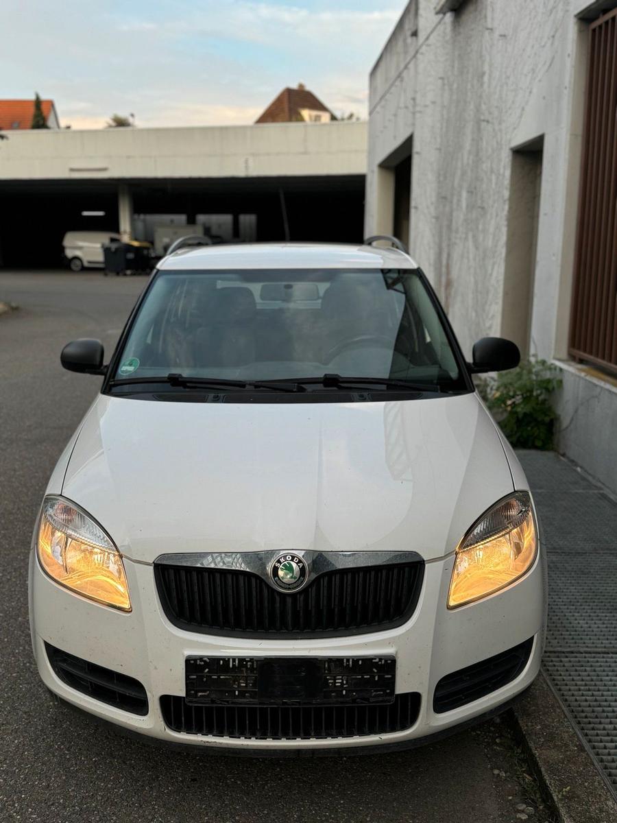 Skoda Fabia 2008 — engine 69 HP (51kW)