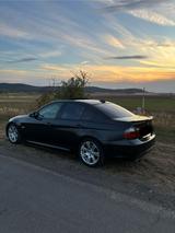 BMW E90 320d M-Paket - BMW 320 mit Diesel-Antrieb: Limousine, 320d E90
