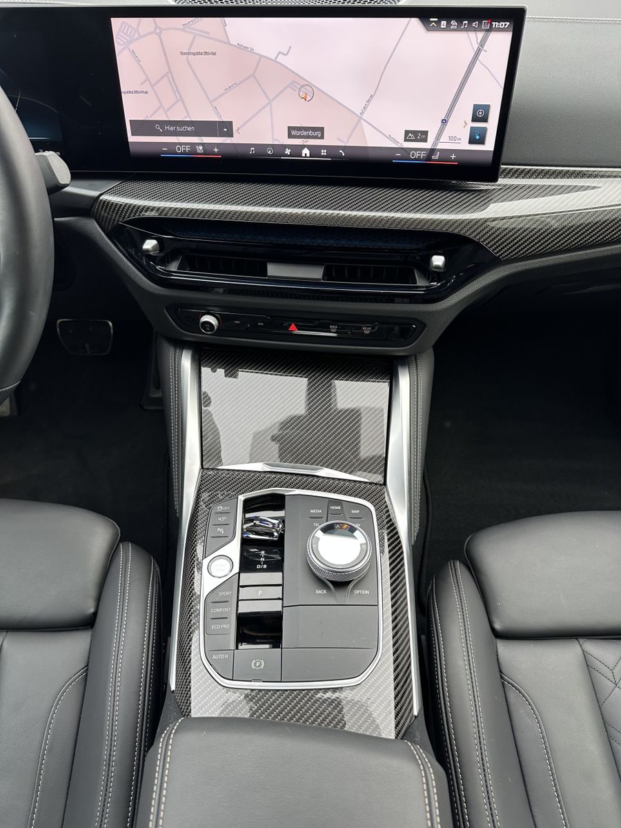 Fahrzeugabbildung BMW i4 M50 xDrive NAV+LEDER+ACC+AHK+360°+H&K+HEAD-UP