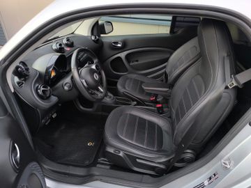 Bild 15 Smart fortwo coupe prime Automatik CarPlay Allwetter