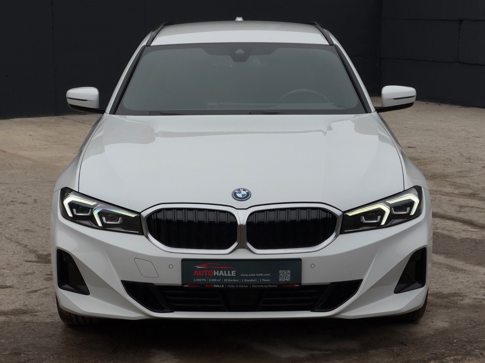 Fahrzeugabbildung BMW 330e Touring Advantage Akustik LcPlus HIFI CAM