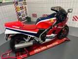 Honda VFR 1000 Sport - HONDA VF 1000