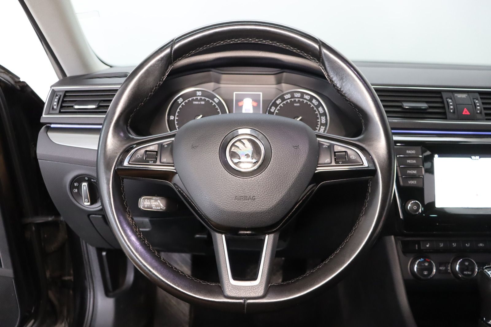 Fahrzeugabbildung SKODA Superb III Style 2.0 TDI DSG 1. Hand * Memory *