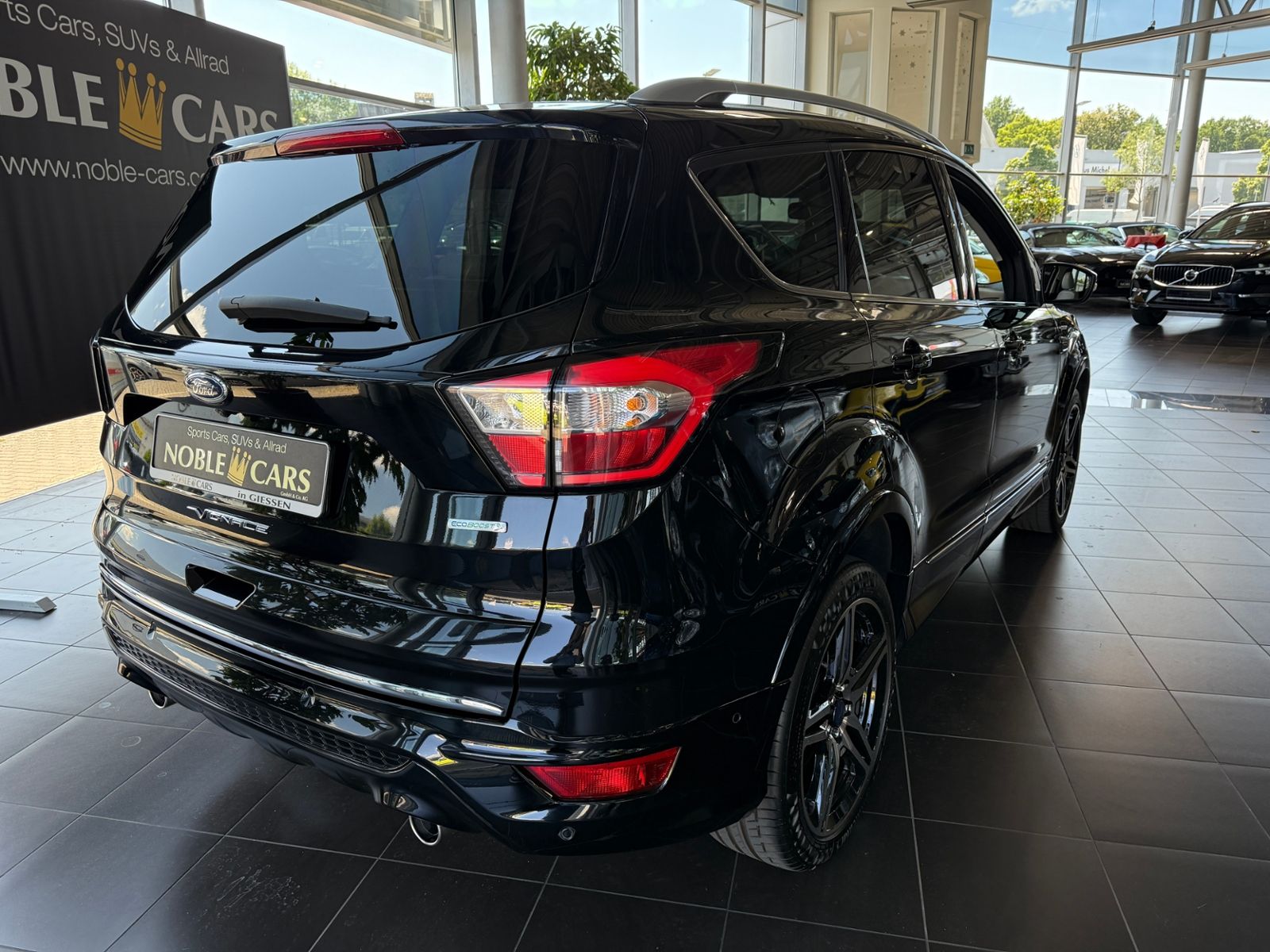 Fahrzeugabbildung Ford Kuga Vignale Allrad PANO AHK SONY XENON