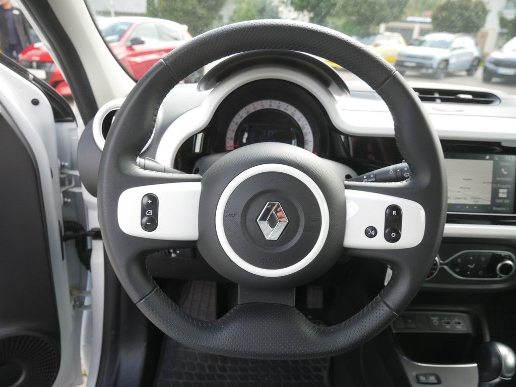 Fahrzeugabbildung Renault Twingo E-Tech KLIMA PDC SHZ RÜCKFAHRKAMERA NAVI