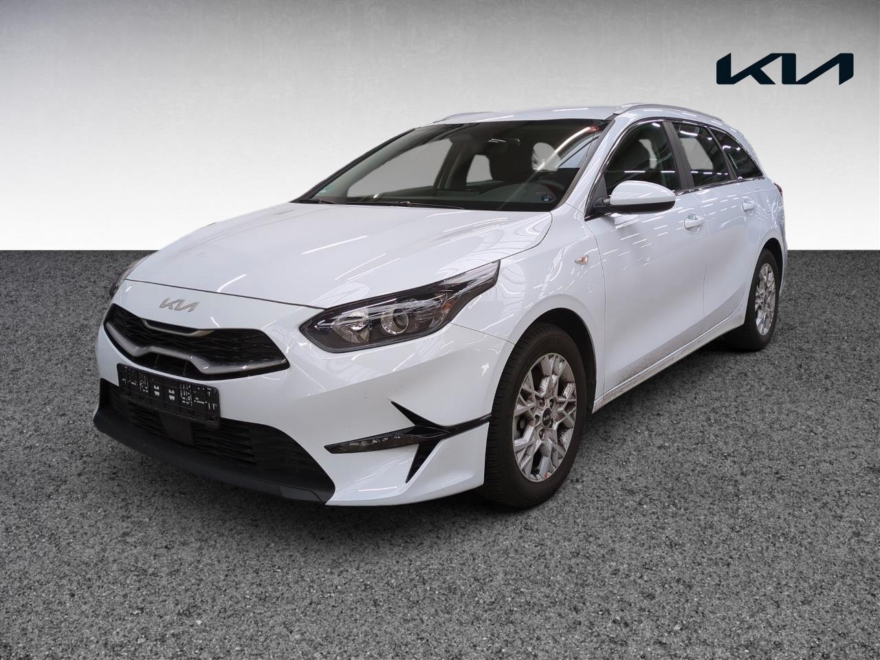 Kia Ceed SW  1,5 T  140  DCT 7   VISION STD NAVI