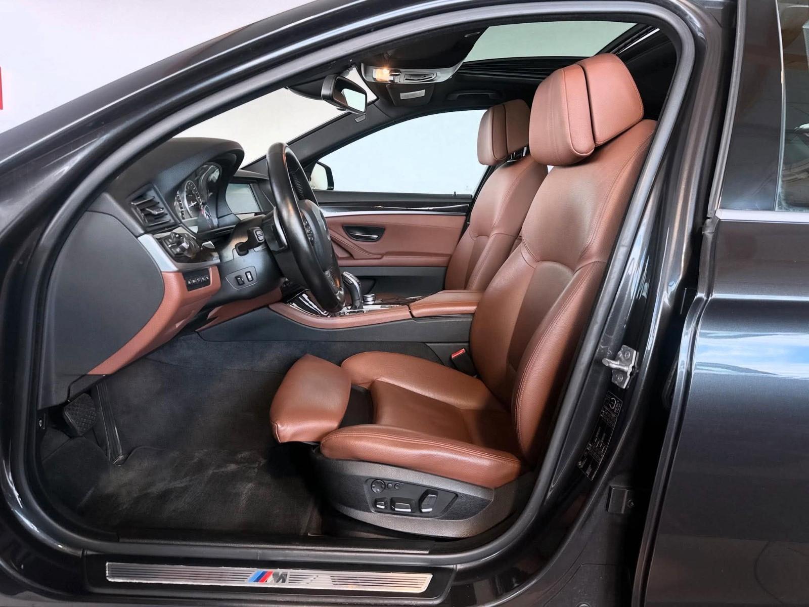 BMW 530i 3.0 272ch PACK M INDIVIDUAL - TOIT PANORAMIQUE - CUIR - HUD - ACC - VISION NOCTURNE