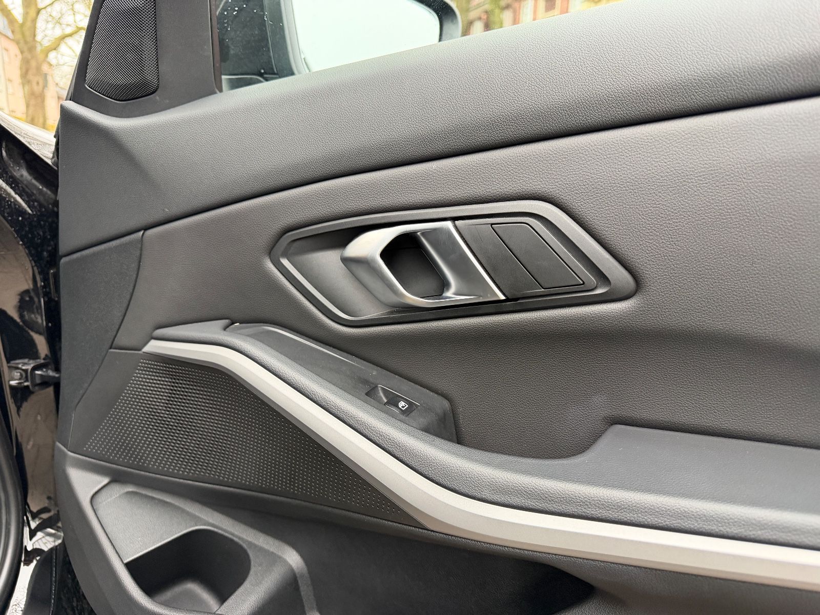 Fahrzeugabbildung BMW 318 3 Touring*LEDER*TEMPO*LED*APPLECAR*KAMERA*