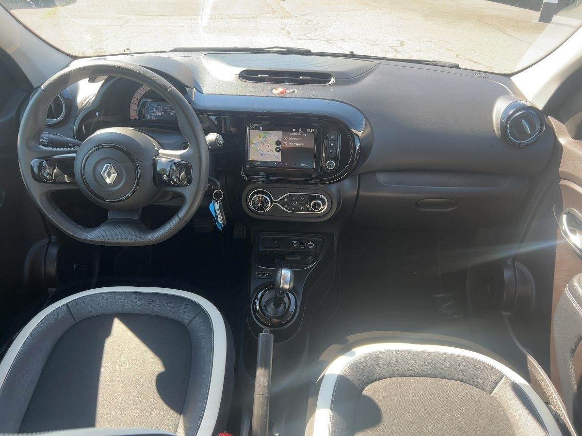 Fahrzeugabbildung Renault Twingo Techno Electric EPH Navi Kamera