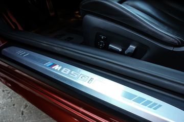 Fahrzeugabbildung BMW M850 xDrive CARBONDACH LASER M-SPORT 360° 1HAND