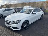 Mercedes-Benz E 200 Lim Avantgarde LED Kamera Navi Sitzheizung - Mercedes-Benz E 200 mit Benzin-Antrieb: Weiß, Limousine