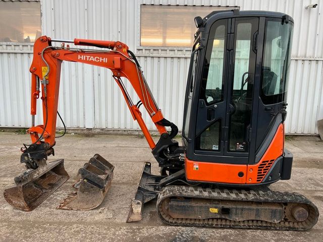 Hitachi ZX 22U-2 Kabine MS03 3x Löffel Ketten neu