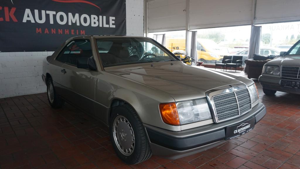 Mercedes-Benz E 230