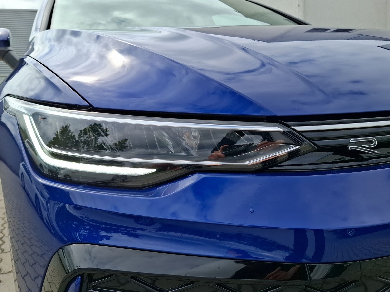 Fahrzeugabbildung Volkswagen Golf VIII Variant TDI R-Line DSG LED Navi AID AC