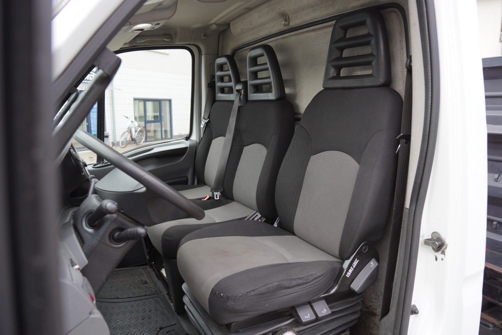 Fahrzeugabbildung Iveco  *Kran*Daily 3.0L*HMF*HU/AU*