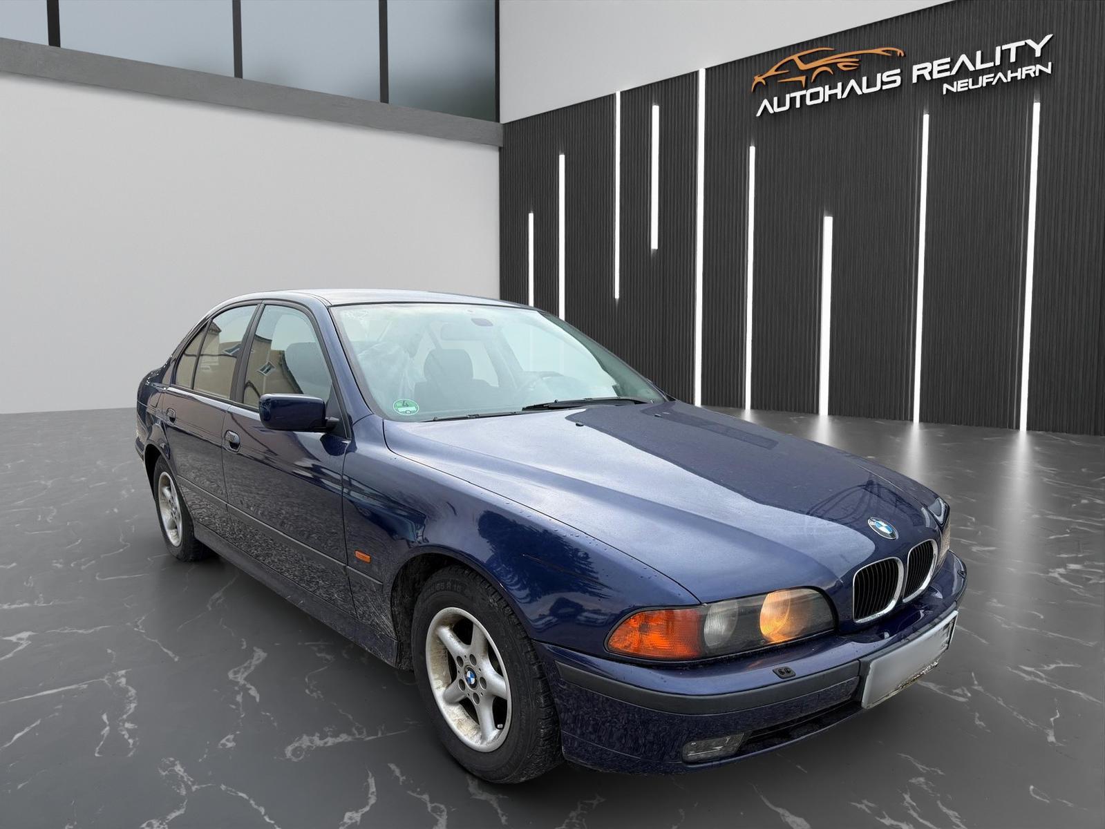 BMW 520i SITZHEIZUNG + AHK +KLIMAAUTOMATIK+ SERVO
